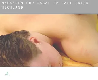 Massagem por casal em  Fall Creek Highland
