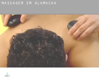 Massagem em  Alamucha